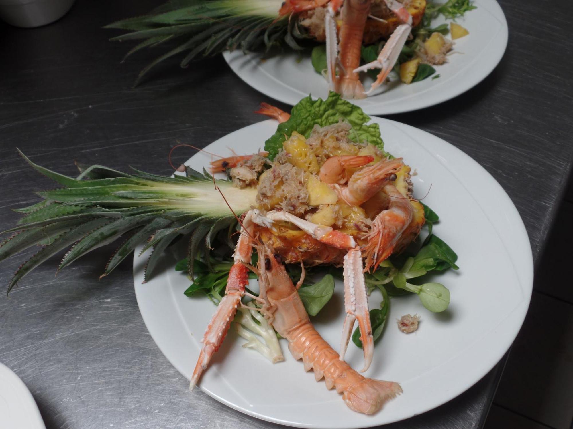 Logis Hotel Restaurant Le Commerce Guichen エクステリア 写真
