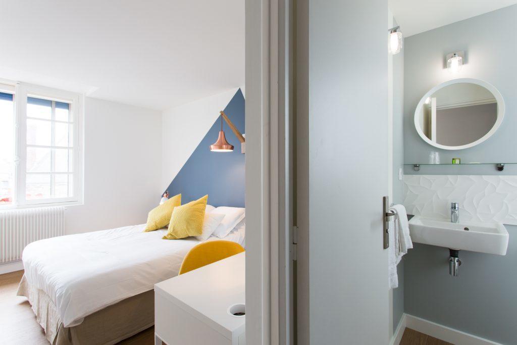 Logis Hotel Restaurant Le Commerce Guichen エクステリア 写真
